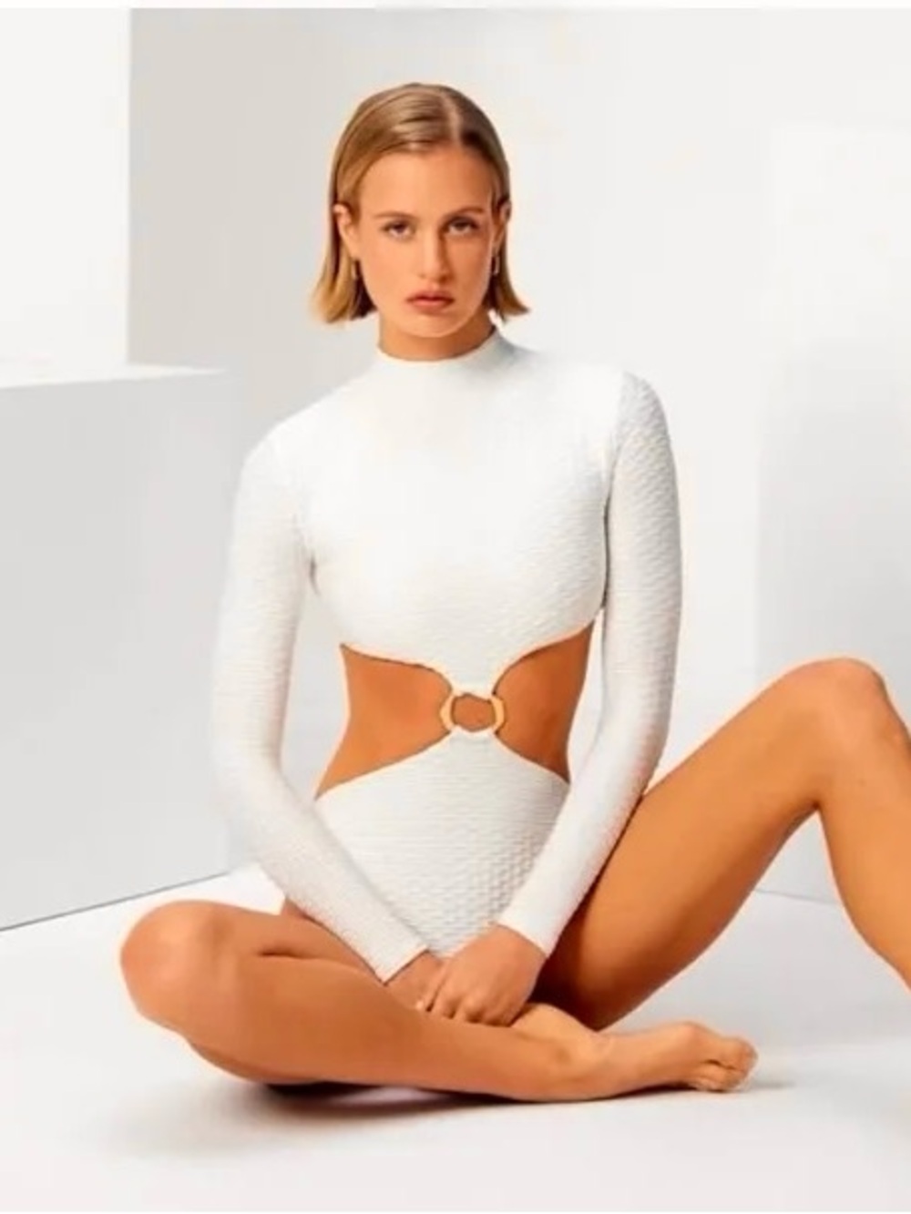 NWT GiGi C Off-White Jordan Textured Long-Sleeve O-Ring Surf Suit